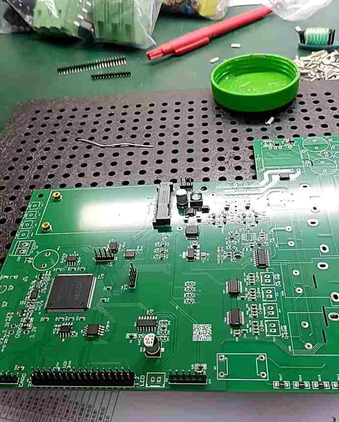 Production Data in Low-Volume PCB Assembly: How to Achieve Cloud Synchronization