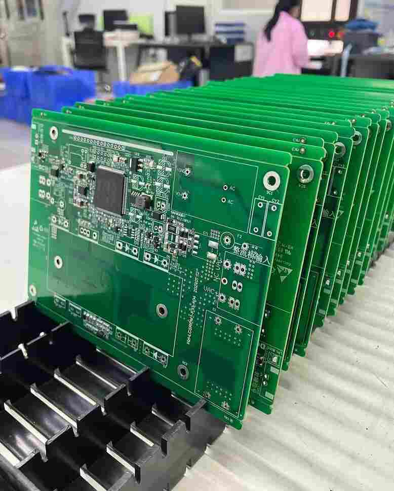 Complete Analysis of Dispensing Processes: Conductive Glue vs. Epoxy vs. Silicone