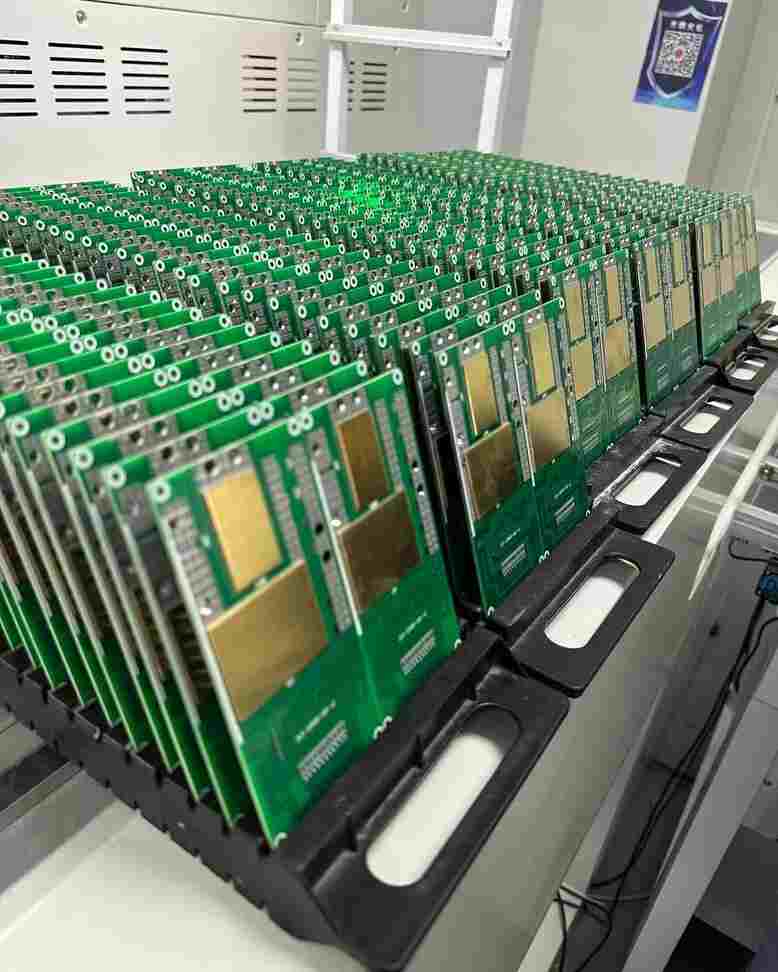 Domestic Substitution Trend: Evaluation of High-Frequency CCL Suppliers (Shengyi Technology vs. TPK Electronics)